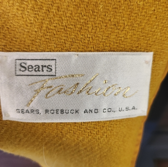 Vintage Sears Mustard Colored Wool Blend and Fur Trim Coat - Picture 9 of 12